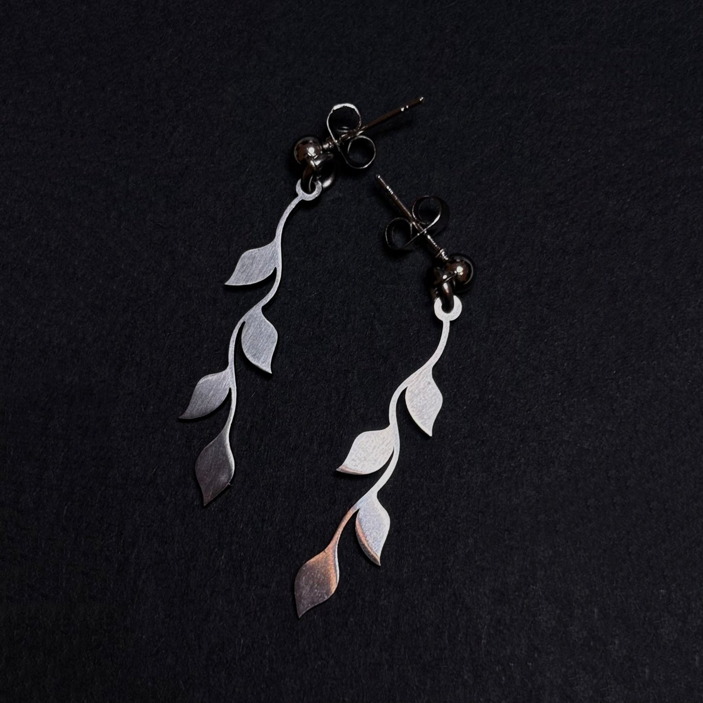 “FALLEN VINE” EARRINGS