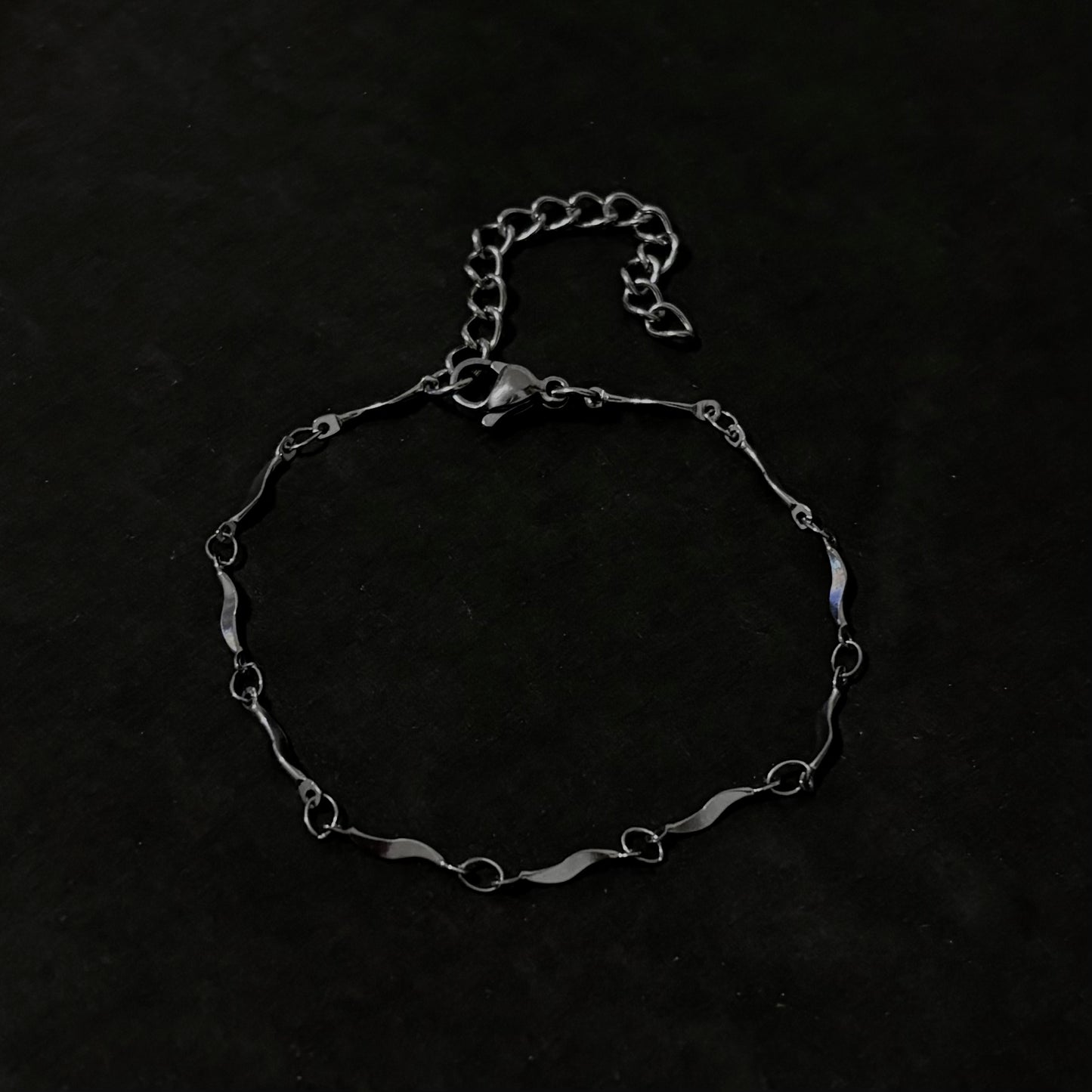 “STEEL FLOW” BRACELET
