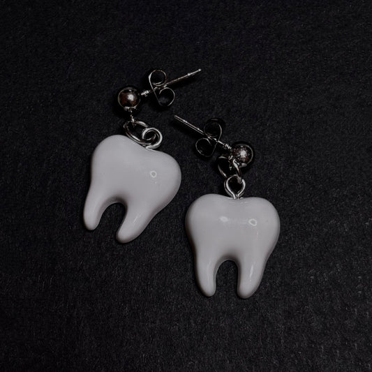 “TEETH” EARRINGS