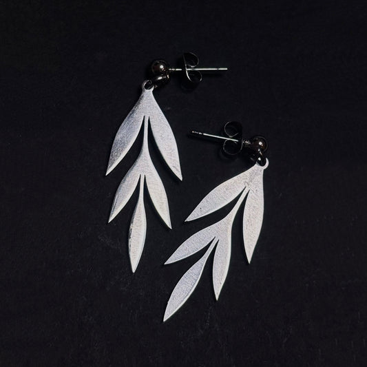 “MIRRORED LEAF” EARRINGS
